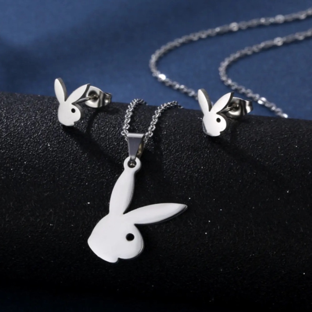 18K White Gold (Rhodium) Playboy Bunny Themed Necklace & Earrings Set